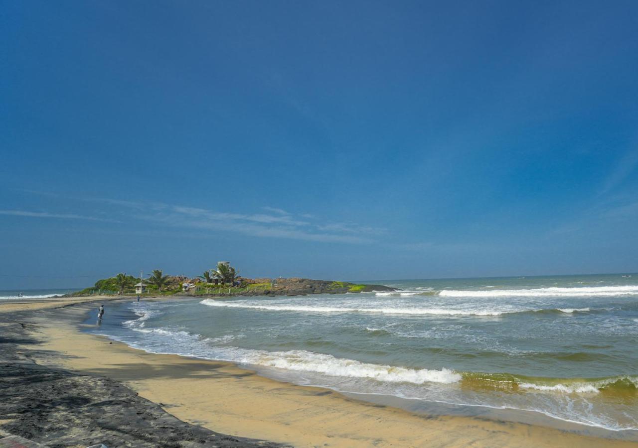 Pop Tavern Kovalam Beach Villa By Voye Homes ภายนอก รูปภาพ