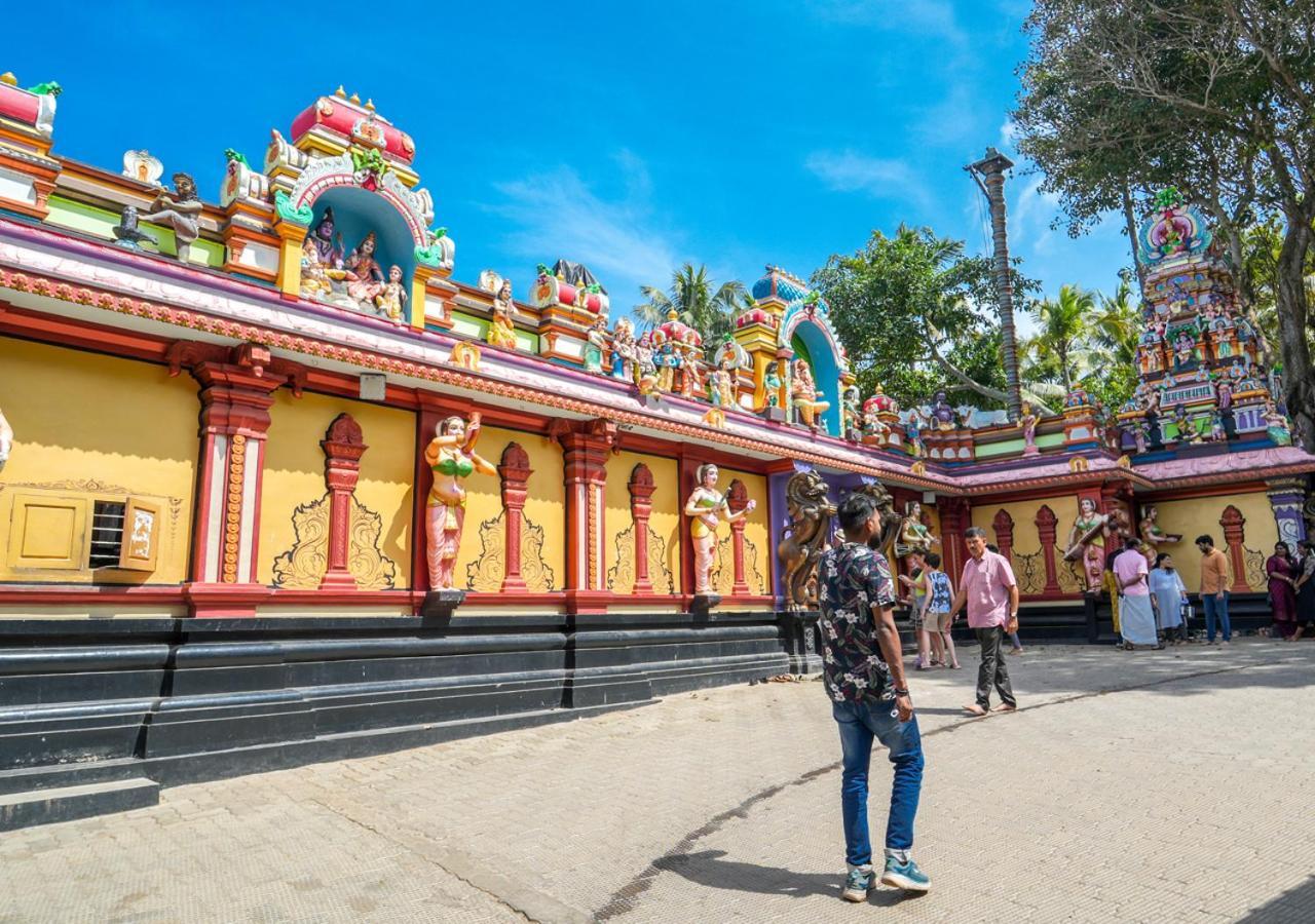 Pop Tavern Kovalam Beach Villa By Voye Homes ภายนอก รูปภาพ