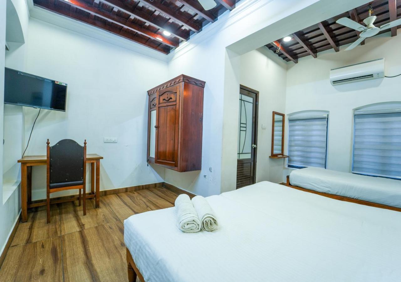 Pop Tavern Kovalam Beach Villa By Voye Homes ภายนอก รูปภาพ