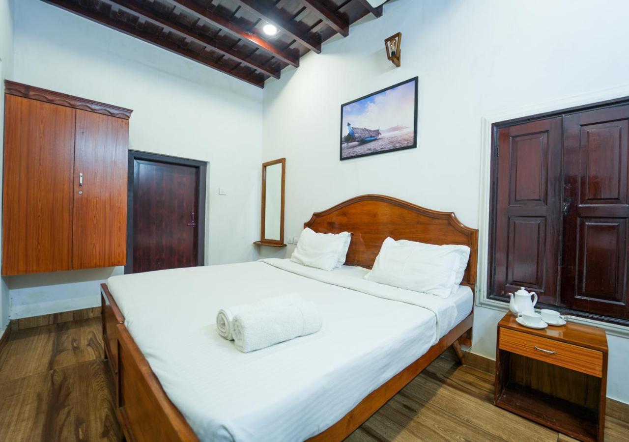 Pop Tavern Kovalam Beach Villa By Voye Homes ภายนอก รูปภาพ