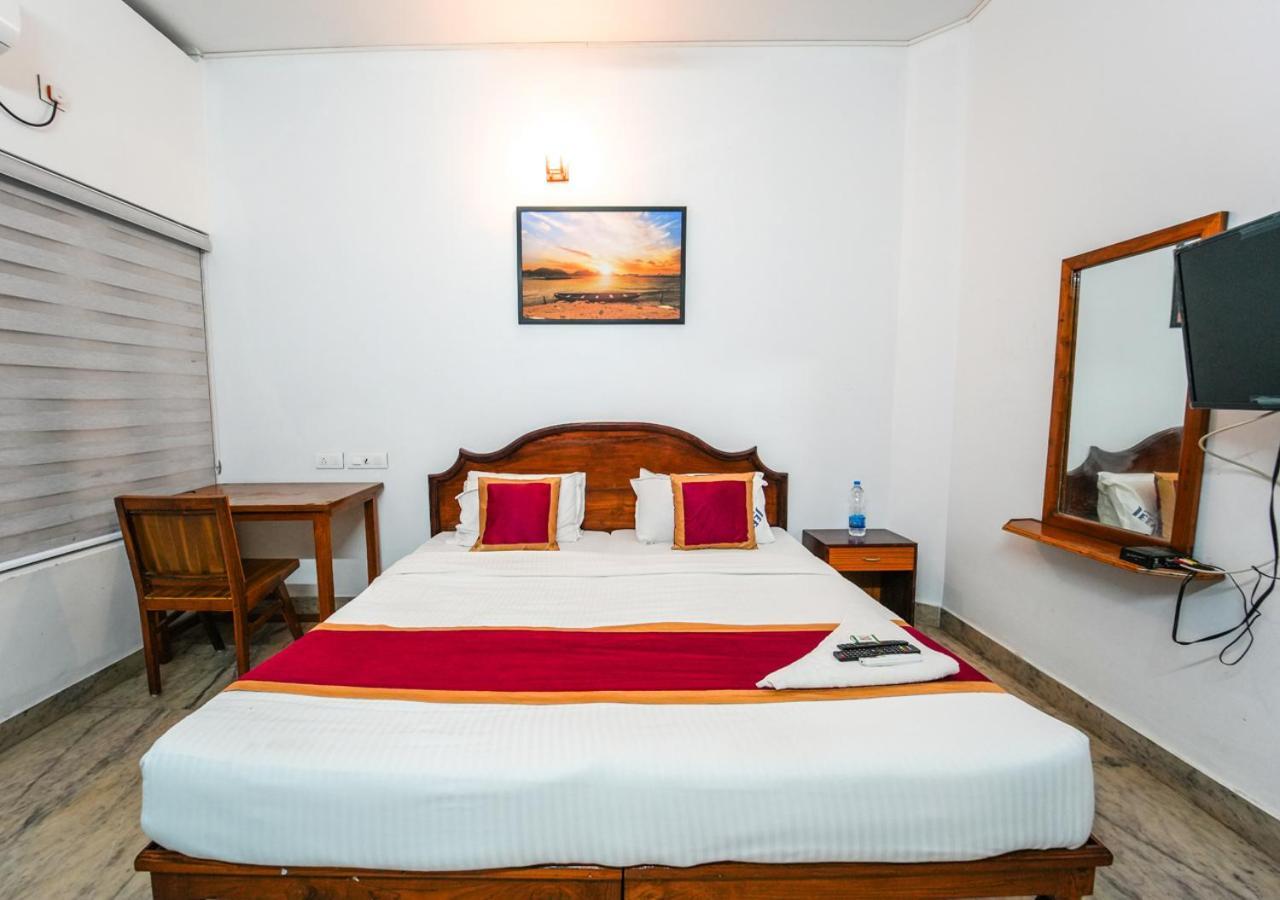 Pop Tavern Kovalam Beach Villa By Voye Homes ภายนอก รูปภาพ